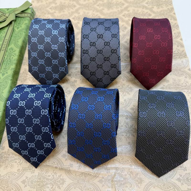 Gucci Tie hm38